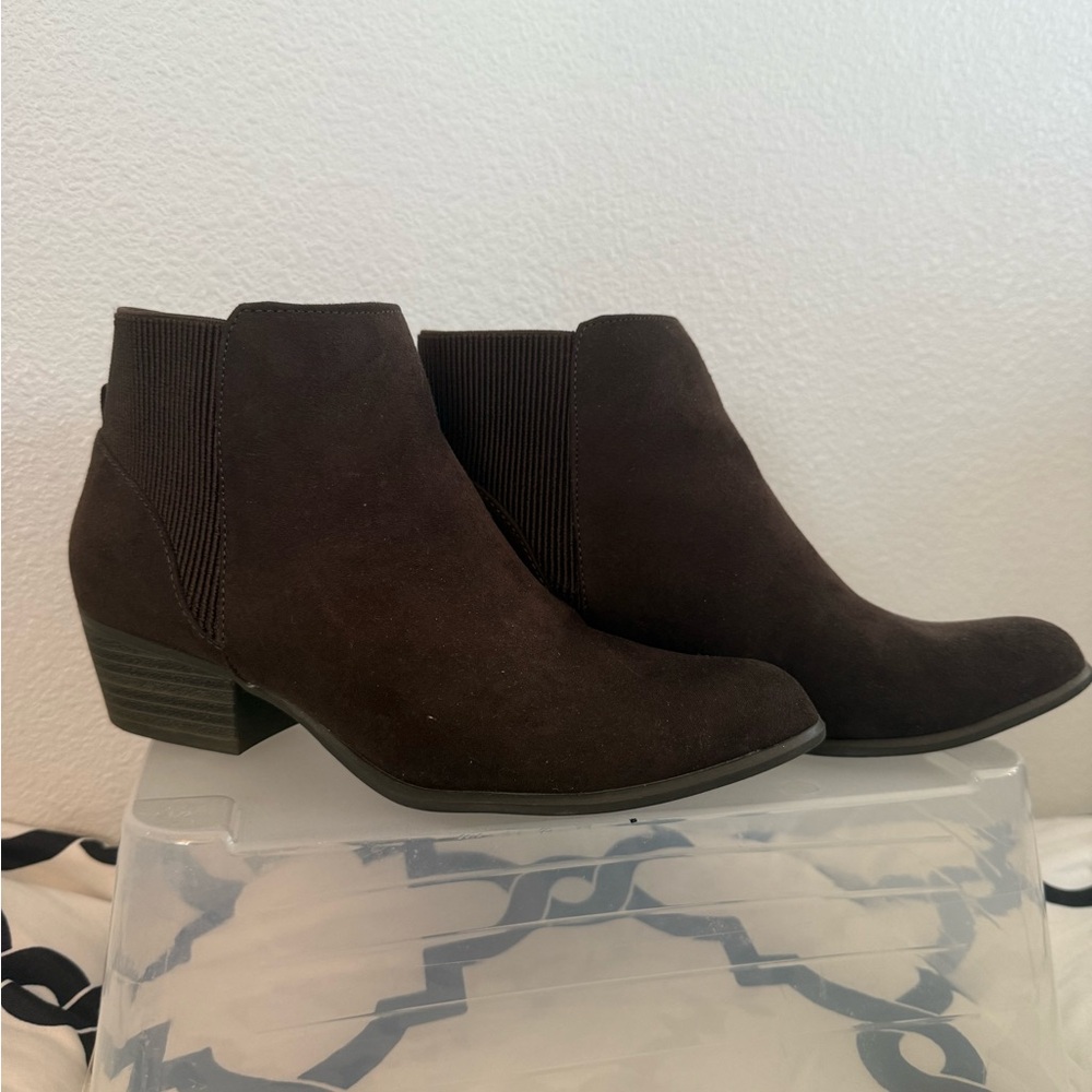 Union Bay Dark Brown Ankle Booties Size 7.5